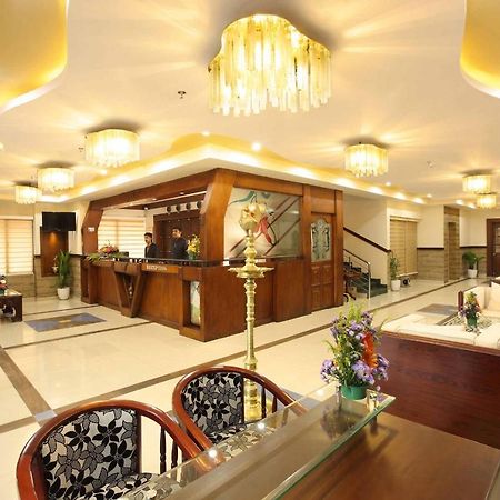 Отель Ambalakkara Regency Kottarakara Экстерьер фото